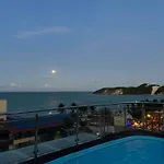 Apartamento Completo Em Ponta Negra 50M Do Mar